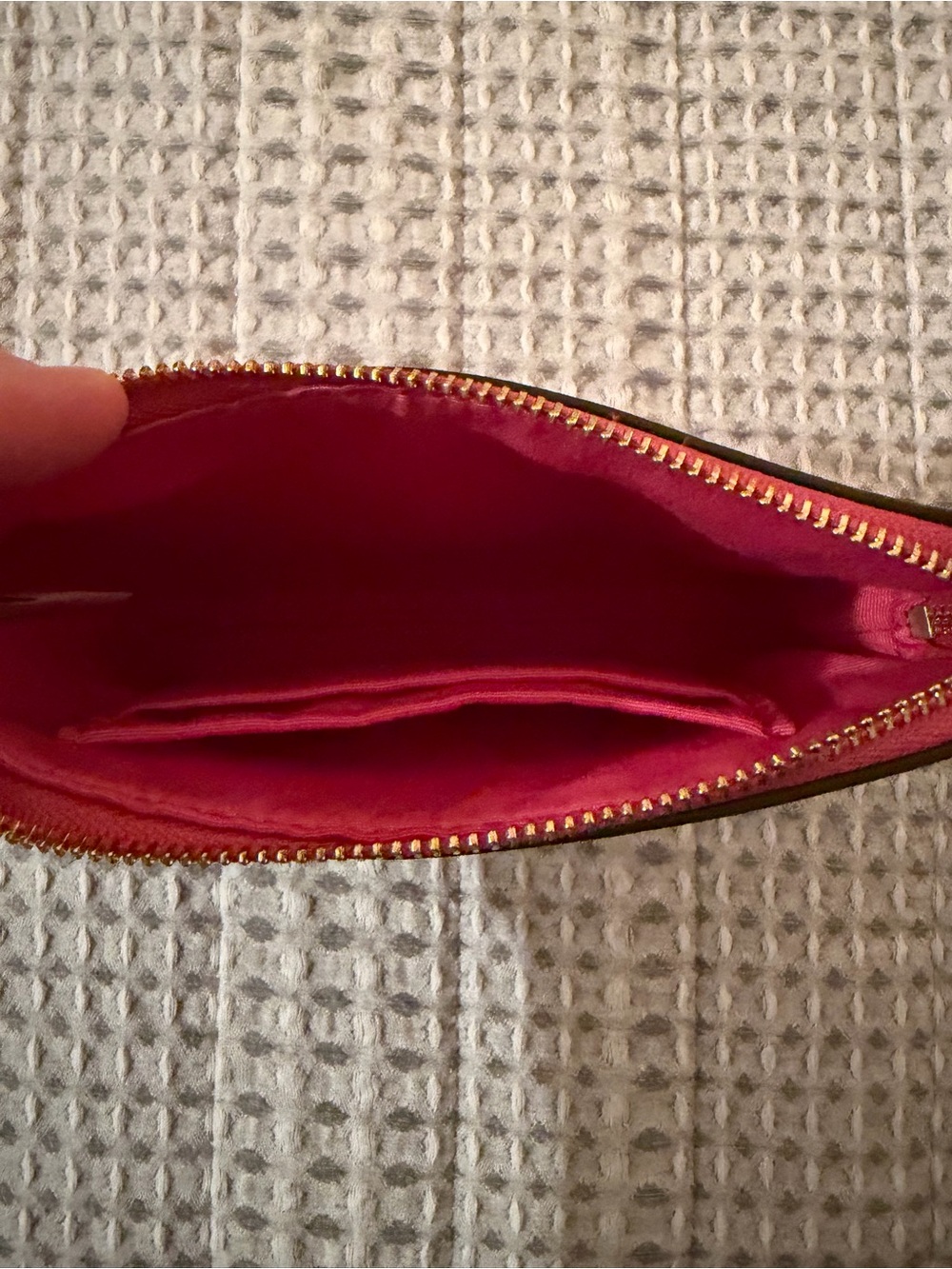 Coach Corner Wristlet! Hot Pink! Excellent condition! - Picture 8 of 8